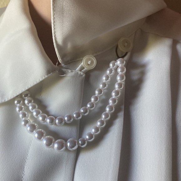 CHRISTIE & JILL WHITE PEARL SIZE 6 BUTTON DOWN SHIRT - Picture 3 of 6